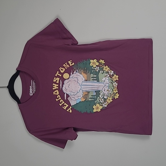 national park foundation Tops - National Park Foundation Yellowstone National Park graphic tshirt